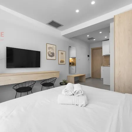 Pantheon, Nilie Hospitality Mgmt דירה
